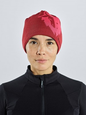 Red Women's Black Yak Logo Knit Beanie | GE0XM583