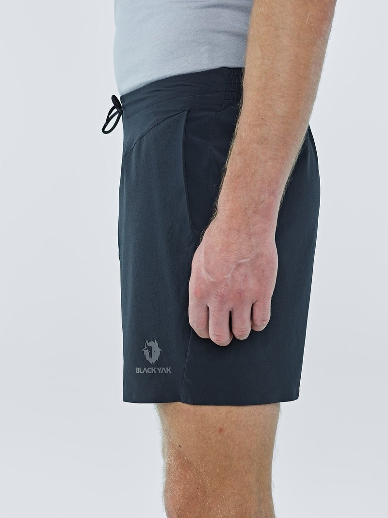 Black Men's Black Yak Caracu Superlight Outdoor Shorts | PX2DY521