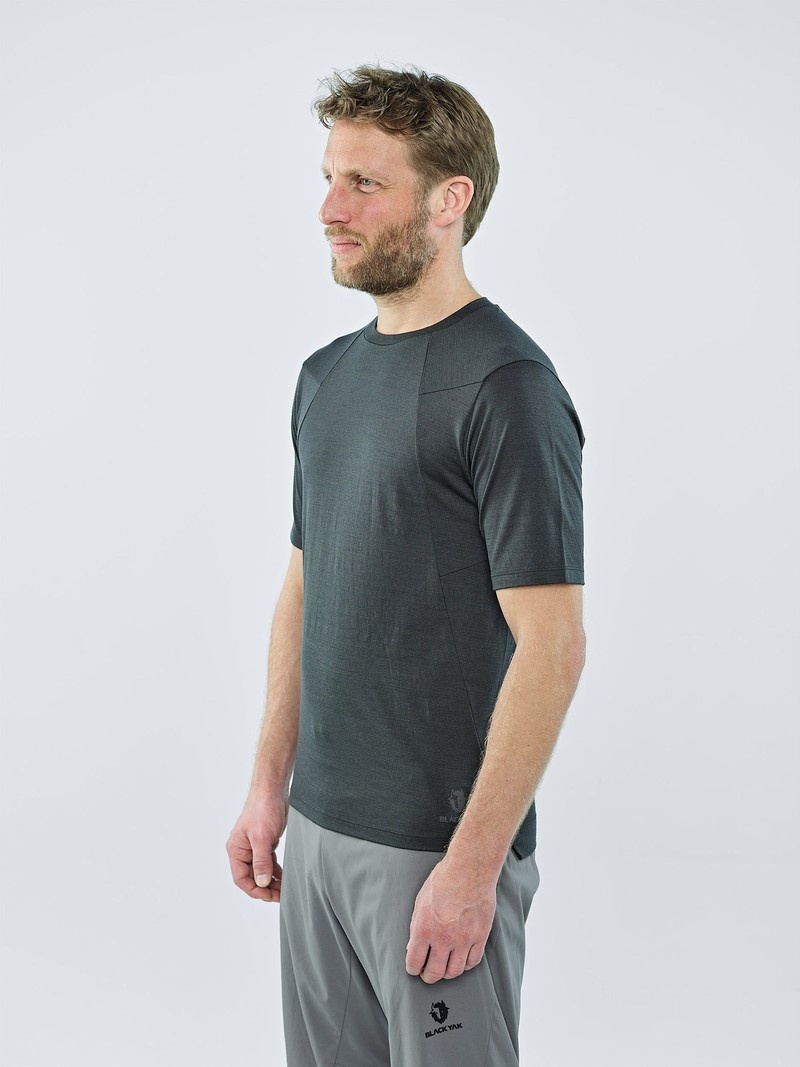 Black Men's Black Yak Kabru Merino Short Sleeve T Shirts | CX1PA151