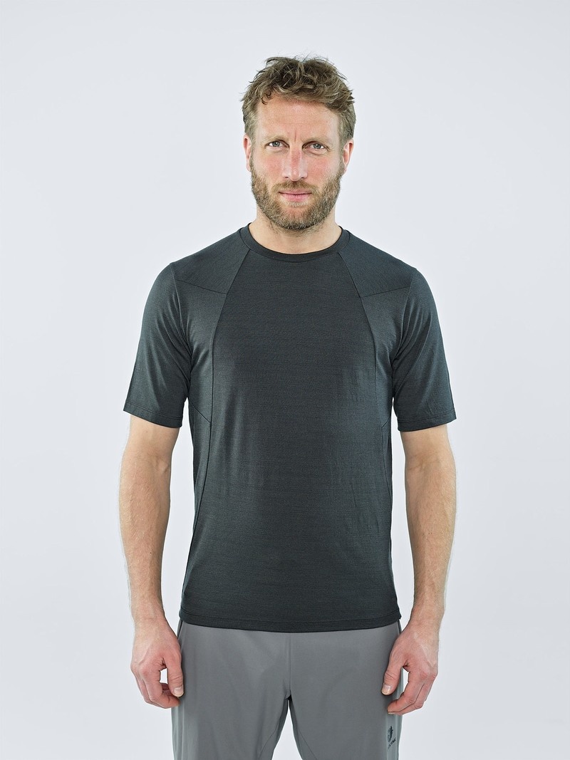 Black Men's Black Yak Kabru Merino Short Sleeve T Shirts | CX1PA151