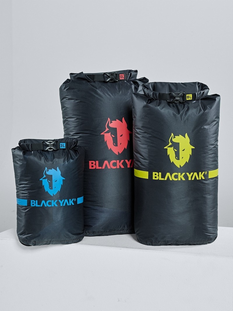 Black Men's Black Yak Logo 12l Dry Bags | MD0KK698