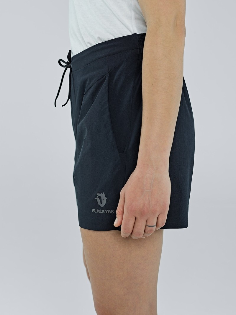 Black Women's Black Yak Caracu Superlight Outdoor Shorts | VL1QV826