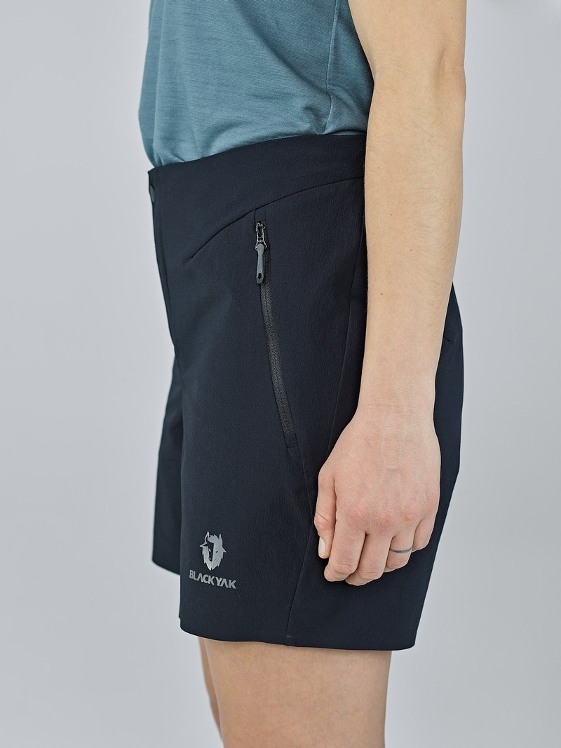 Black Women's Black Yak Dangi Outdoor Shorts | DS7ET630