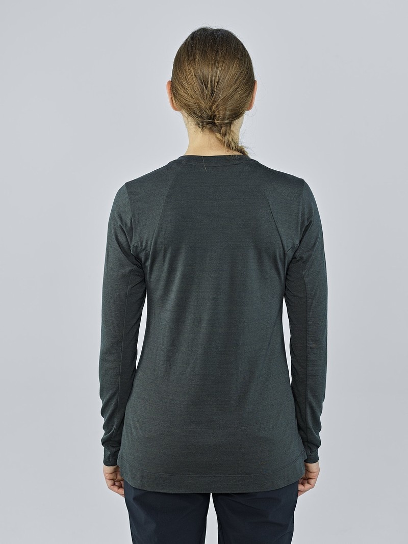 Black Women's Black Yak Kabru Merino Roundneck Long Sleeve | KQ2KQ944