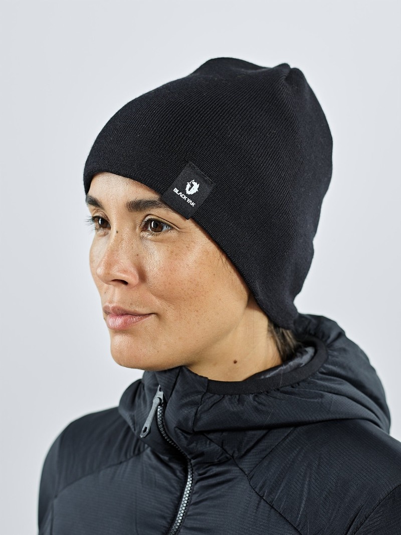 Black Women's Black Yak Knit Beanie | PT5QD204