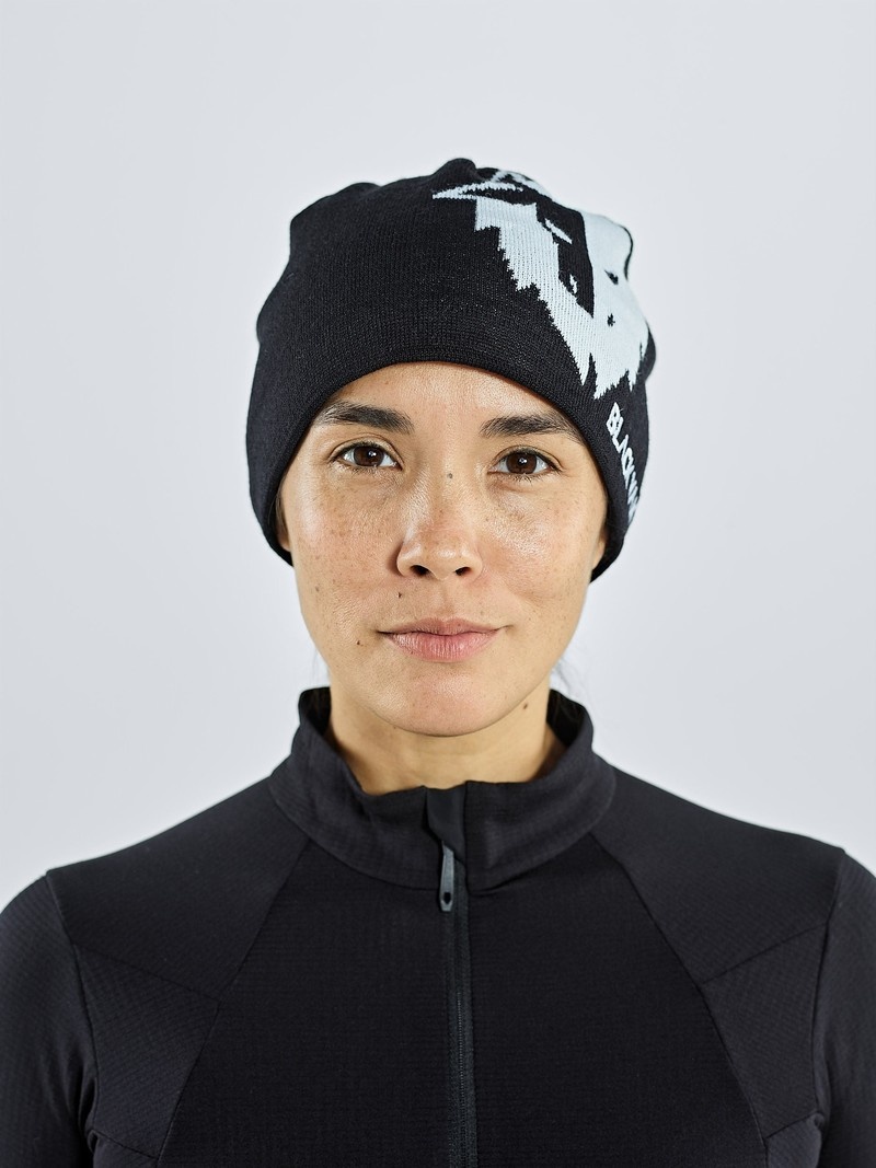 Black Women\'s Black Yak Logo Knit Beanie | KZ8JQ657