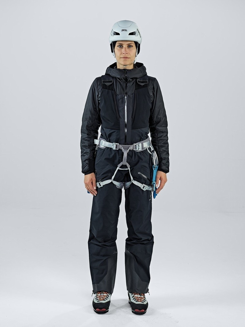 Black Women's Black Yak Thulagi Gore-tex 3l Pro Bib Shell Pants | AC4YE236