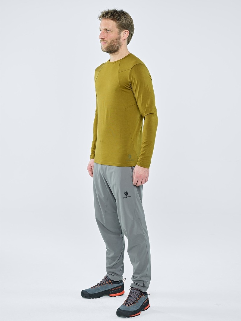 Olive Men's Black Yak Kabru Merino Roundneck Long Sleeve | UD4LV007