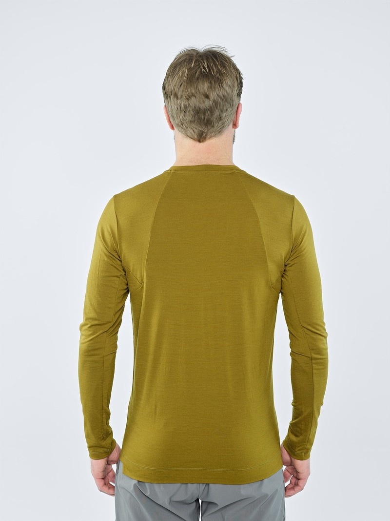 Olive Men's Black Yak Kabru Merino Roundneck Long Sleeve | UD4LV007