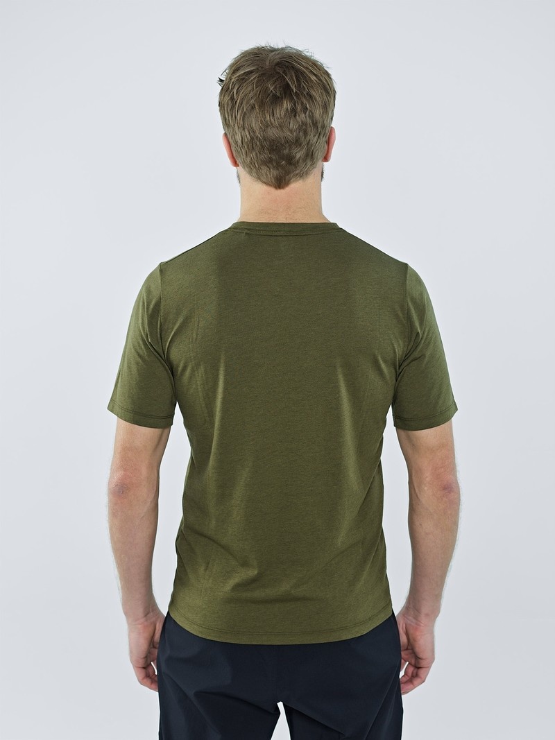 Olive Men's Black Yak Ramo Logo T Shirts | ZZ9AH796