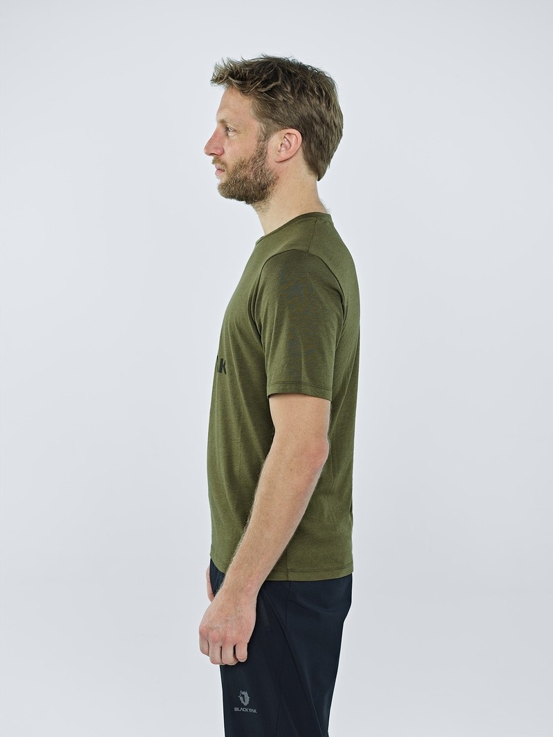 Olive Men's Black Yak Ramo Logo T Shirts | ZZ9AH796