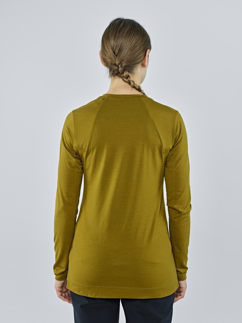 Olive Women's Black Yak Kabru Merino Roundneck Long Sleeve | PA2RZ006