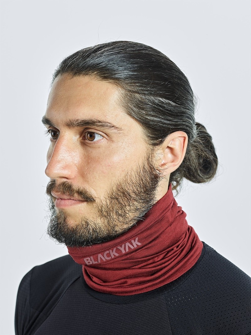 Red Men's Black Yak Gurla Merino Neck Warmer | LS2CN230