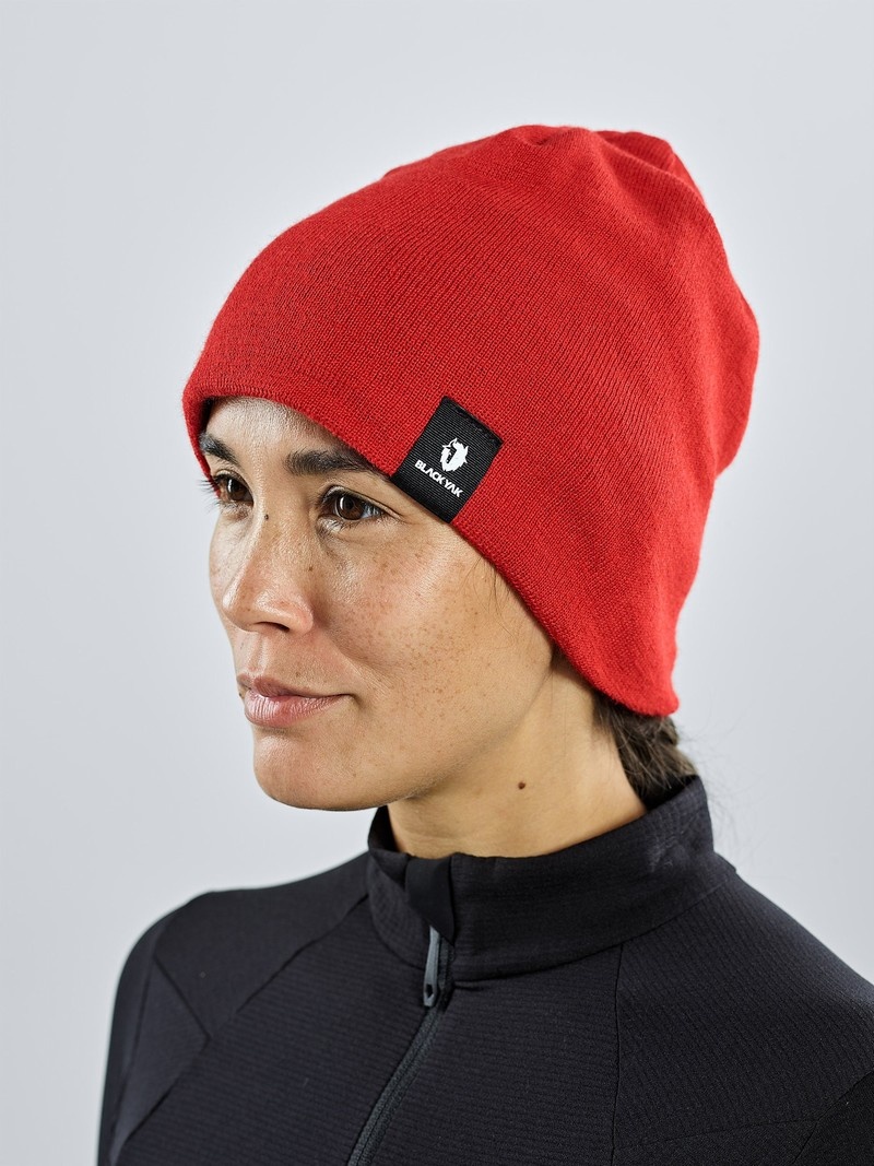 Red Men's Black Yak Knit Beanie | MV0ZU039