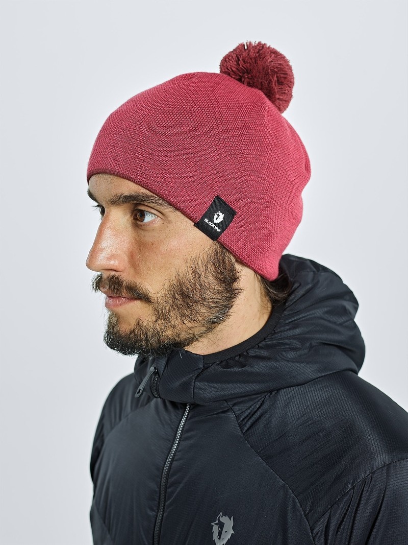 Red Men's Black Yak Knit Pompom Beanie | QQ7WQ871