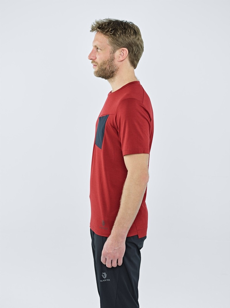 Red Men's Black Yak Mewati Chest Pocket T Shirts | LH8BW940