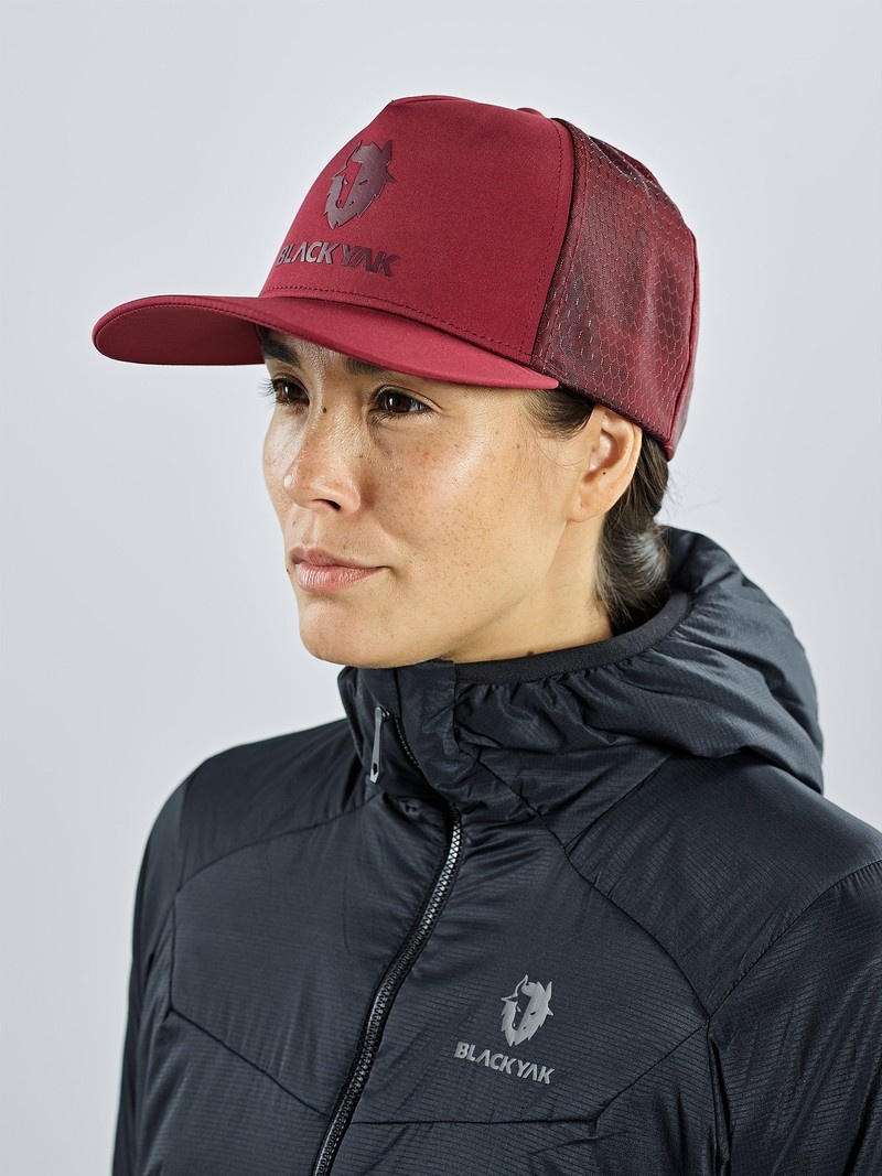 Red Women's Black Yak Logo Tech Caps | UF4RH407