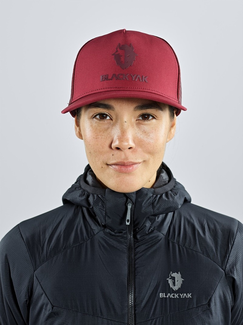 Red Women's Black Yak Logo Tech Caps | UF4RH407