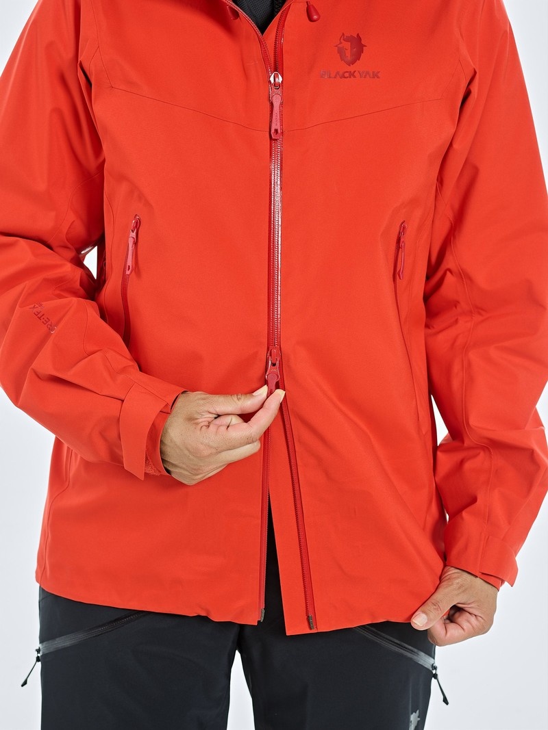 Red Women's Black Yak Thulagi Gore-tex 3l Pro Shell Jackets | NL4TE311