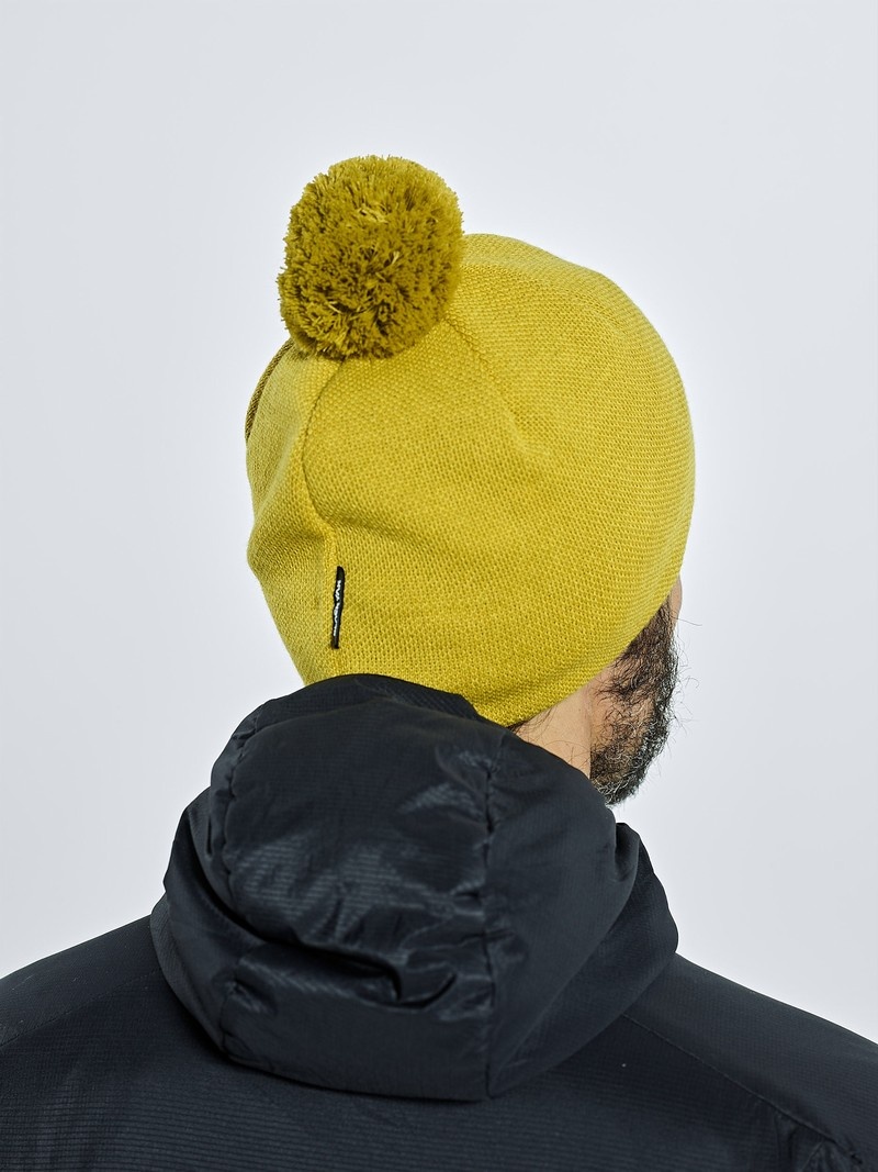 Yellow Men's Black Yak Knit Pompom Beanie | HR1BD276