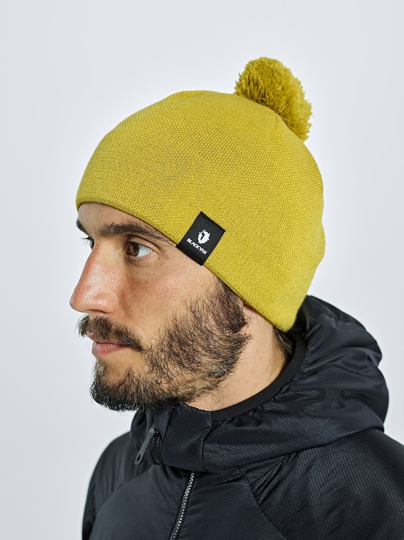 Yellow Men's Black Yak Knit Pompom Beanie | HR1BD276