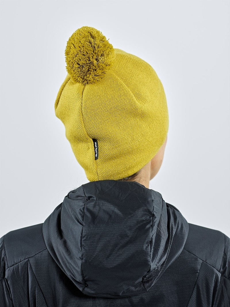 Yellow Men's Black Yak Knit Pompom Beanie | HR1BD276