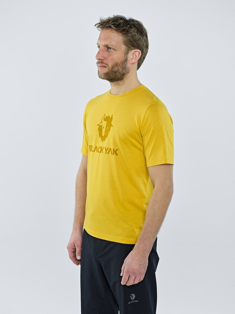 Yellow Men's Black Yak Ramo Logo T Shirts | FT9PA501