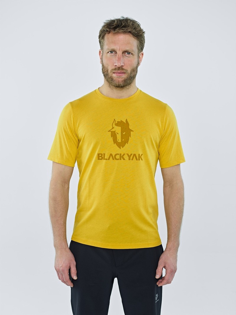 Yellow Men\'s Black Yak Ramo Logo T Shirts | FT9PA501