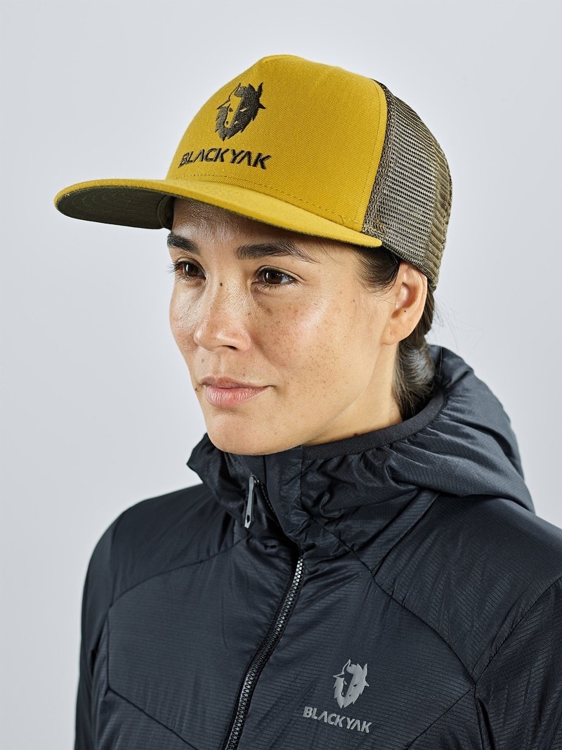 Yellow Women's Black Yak Logo Classic Trucker Caps | RO6MO373